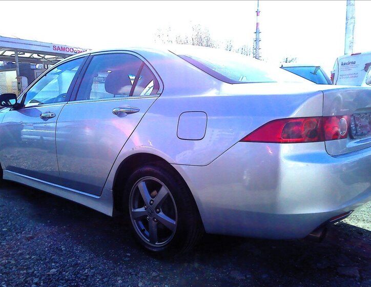 Honda Accord Sedan / Limuzína 2,4 l 140 kw
