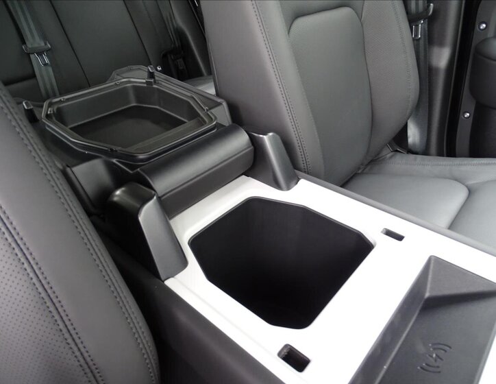 Land Rover Defender 35