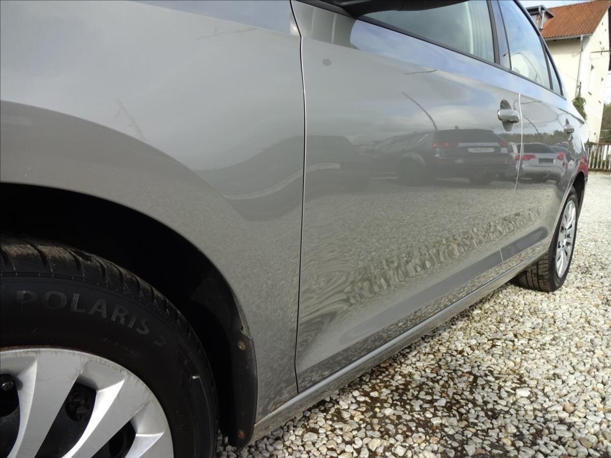 Škoda Rapid Sedan / Limuzína 1,2 l 66 kw