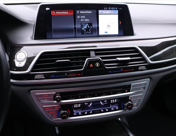 BMW Řada 7 Sedan 4,4 l 330 kw