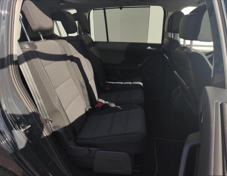 Volkswagen Touran 23