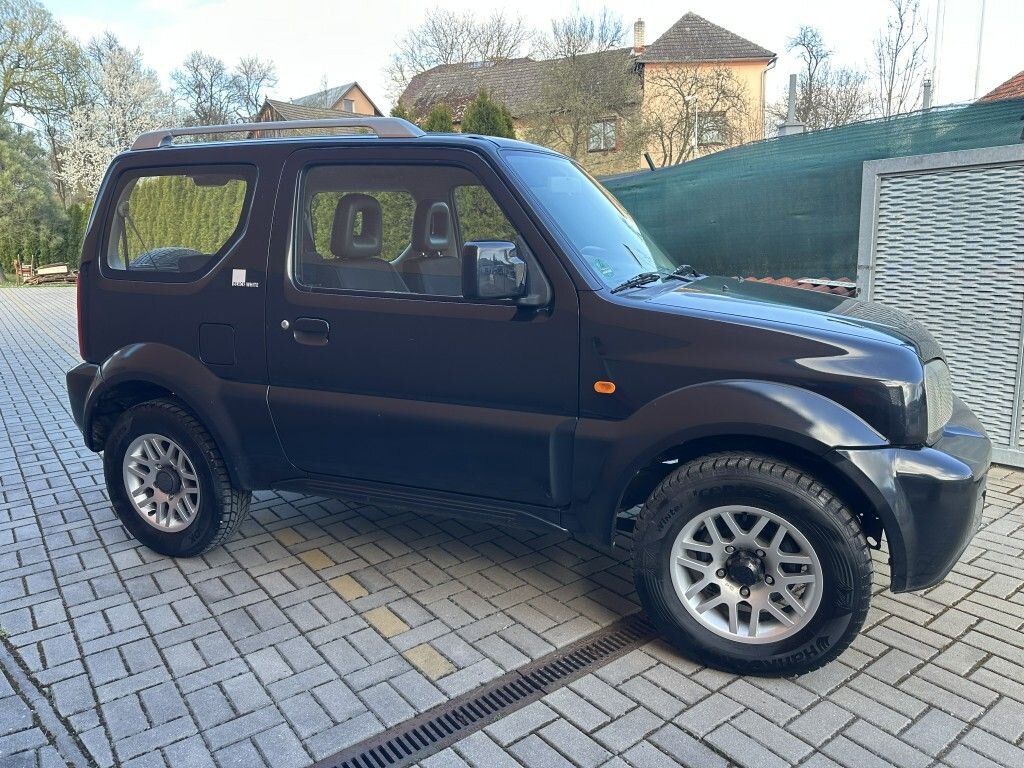 Suzuki Jimny SUV / Terénní 1,3 l 63 kw
