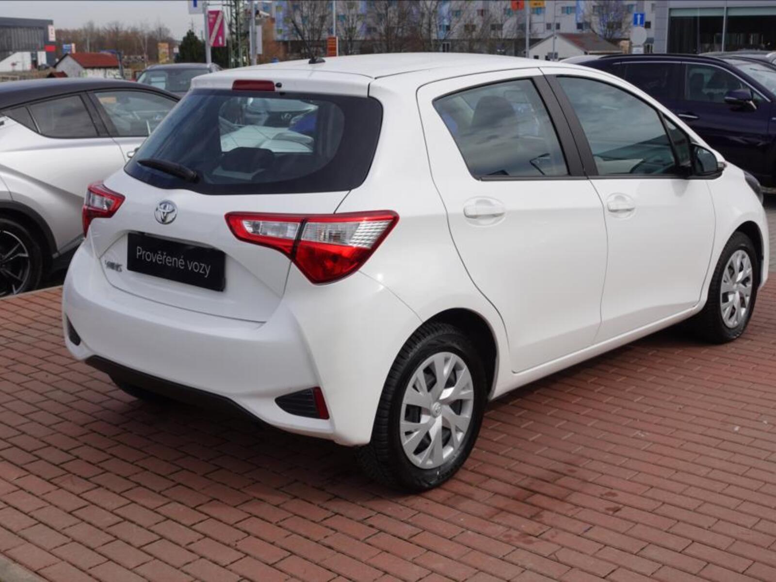 Toyota Yaris 4