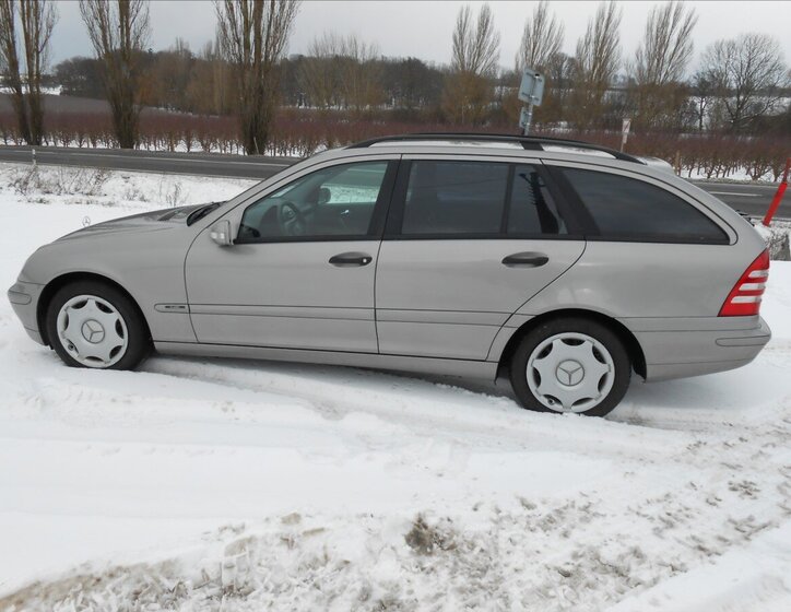 Mercedes-Benz Třídy C 9