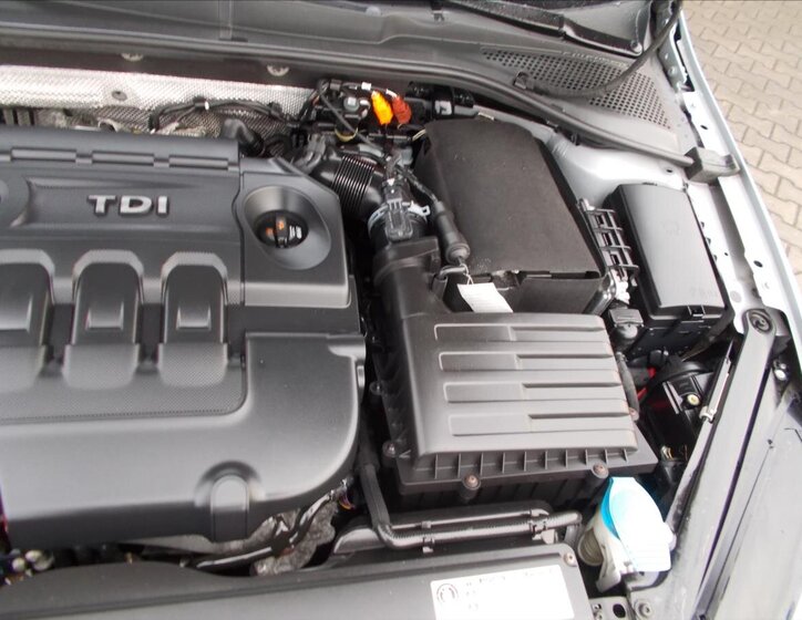 Volkswagen Golf Hatchback 1,6 l 77 kw