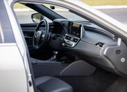 Lexus ES 300h Sedan / Limuzína 2,5 l 160 kw