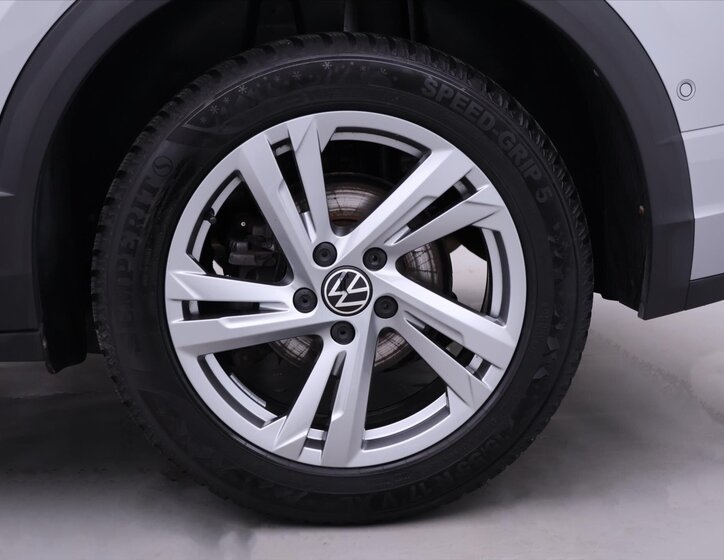 Volkswagen T-Roc SUV / Terénní 2,0 l 110 kw