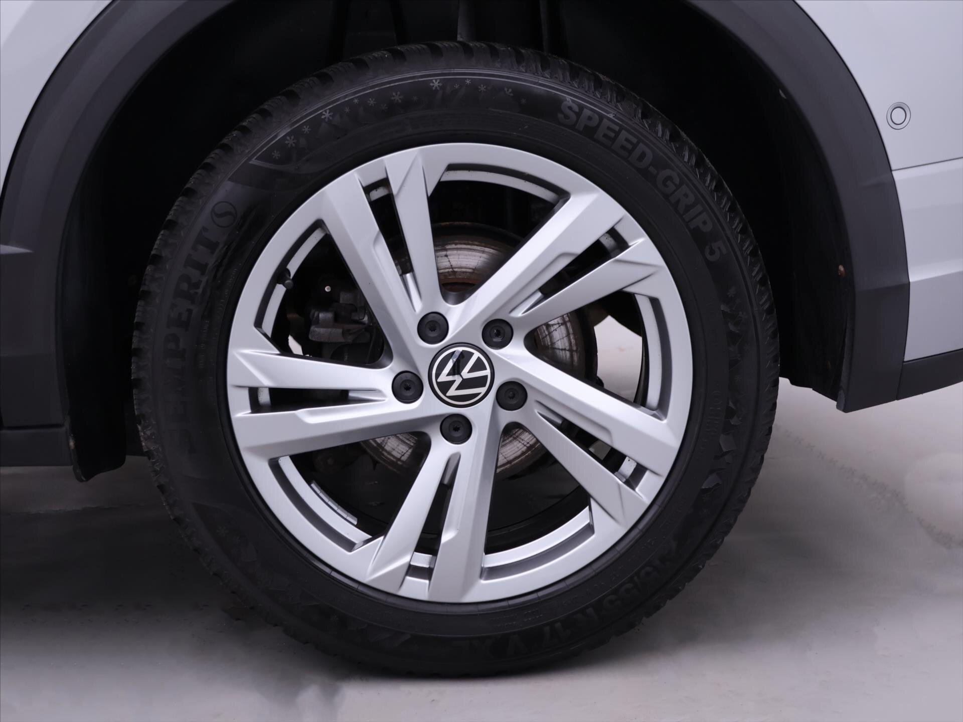 Volkswagen T-Roc SUV / Terénní 2,0 l 110 kw