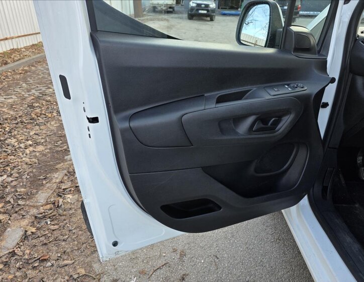 Opel Combo Skříň 1,5 l 75 kw