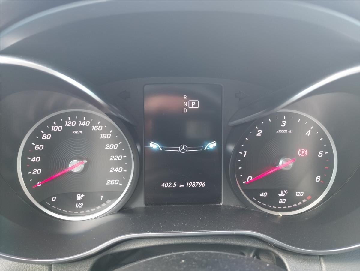 Mercedes-Benz Třídy C Kombi 2,0 l 143 kw