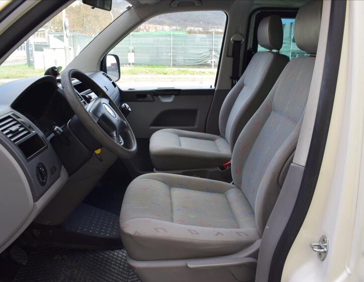 Volkswagen Transporter Ostatní 2,5 l 96 kw