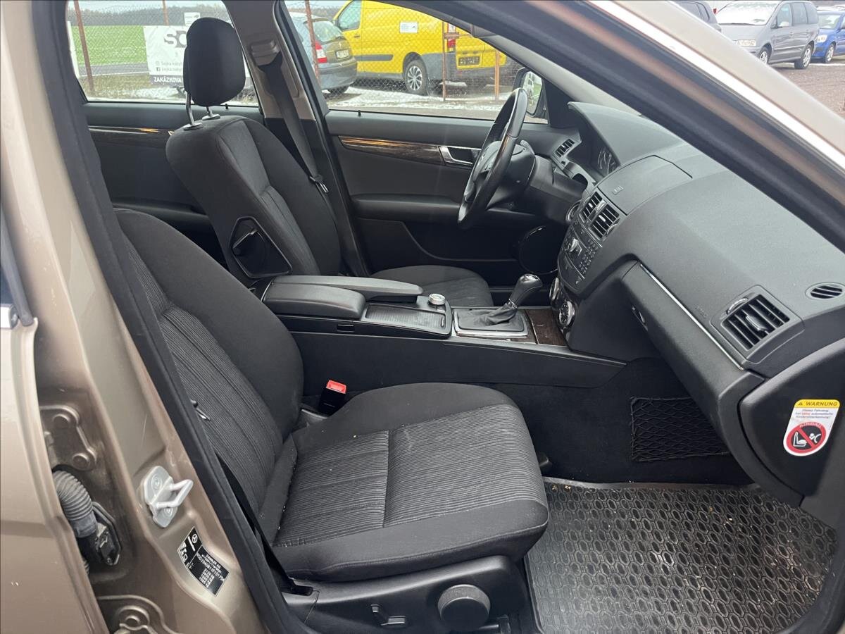 Mercedes-Benz Třídy C Sedan / Limuzína 3,0 l 170 kw