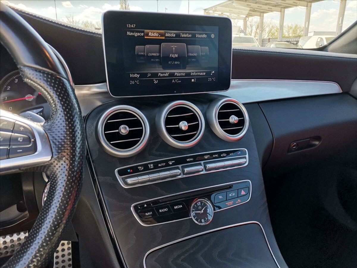 Mercedes-Benz Třídy C Kabriolet 2,0 l 180 kw