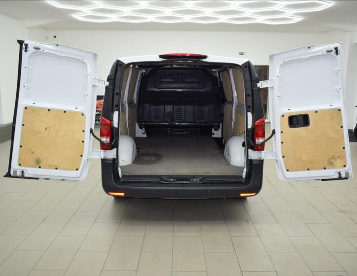 Mercedes-Benz Vito Skříň 2,0 l 120 kw