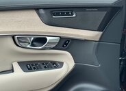 Volvo XC90 SUV / Terénní 2,0 l 184 kw