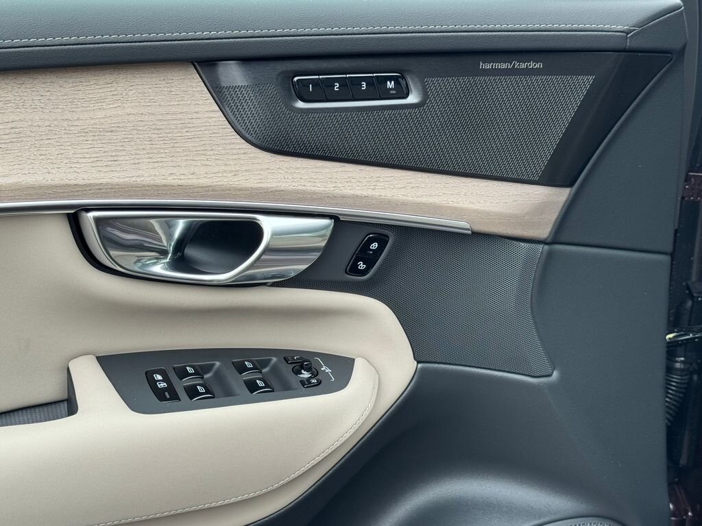 Volvo XC90 SUV / Terénní 2,0 l 184 kw