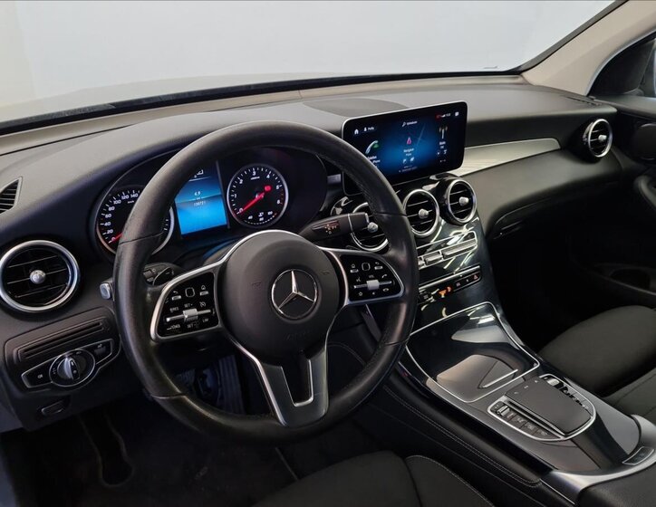 Mercedes-Benz GLC 9