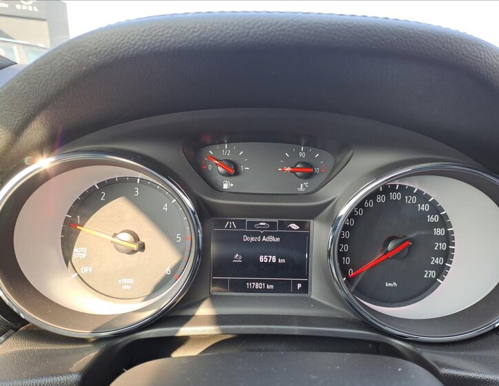 Opel Insignia Liftback 2,0 l 125 kw