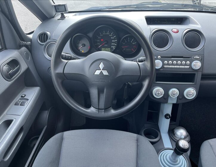 Mitsubishi Colt Hatchback 1,1 l 55 kw