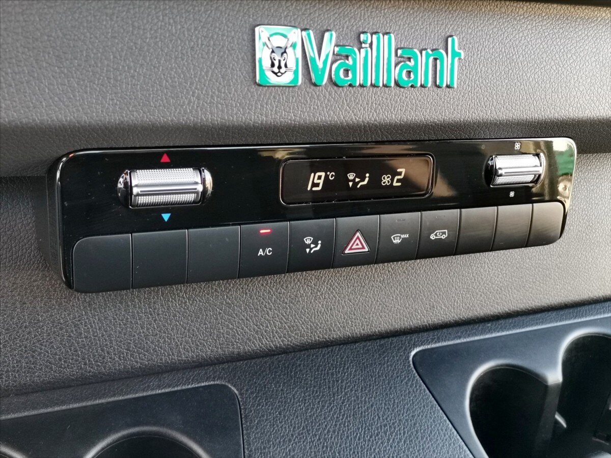 Mercedes-Benz Sprinter Valník 3,0 l 140 kw