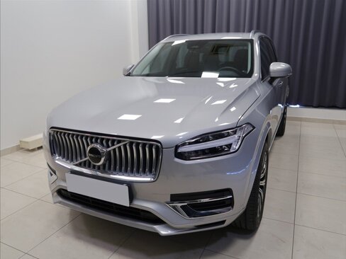 Volvo XC90 SUV / Terénní 2,0 l 173 kw