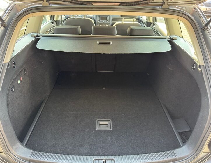 Volkswagen Golf Kombi 1,6 l 77 kw