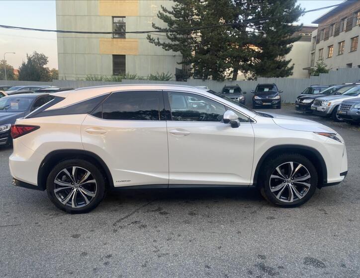 Lexus RX 23