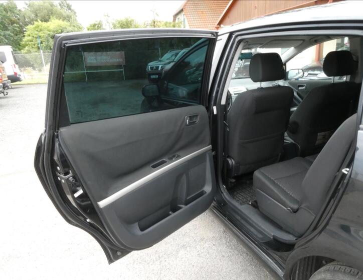 Toyota Corolla Verso 14