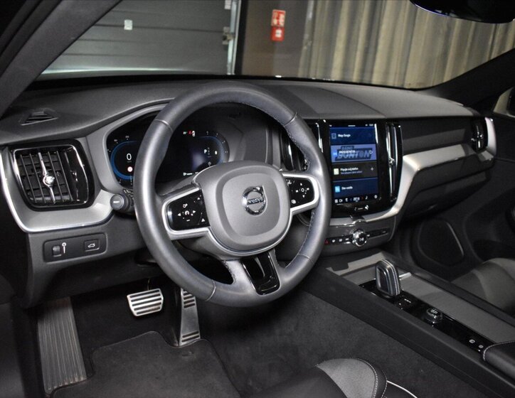 Volvo XC60 SUV / Terénní 2,0 l 145 kw