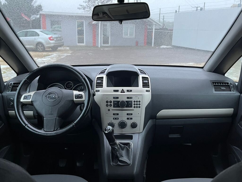 Opel Zafira MPV 1,9 l 88 kw