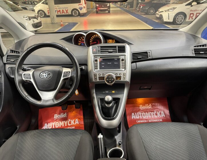 Toyota Verso Kombi 2,0 l 93 kw