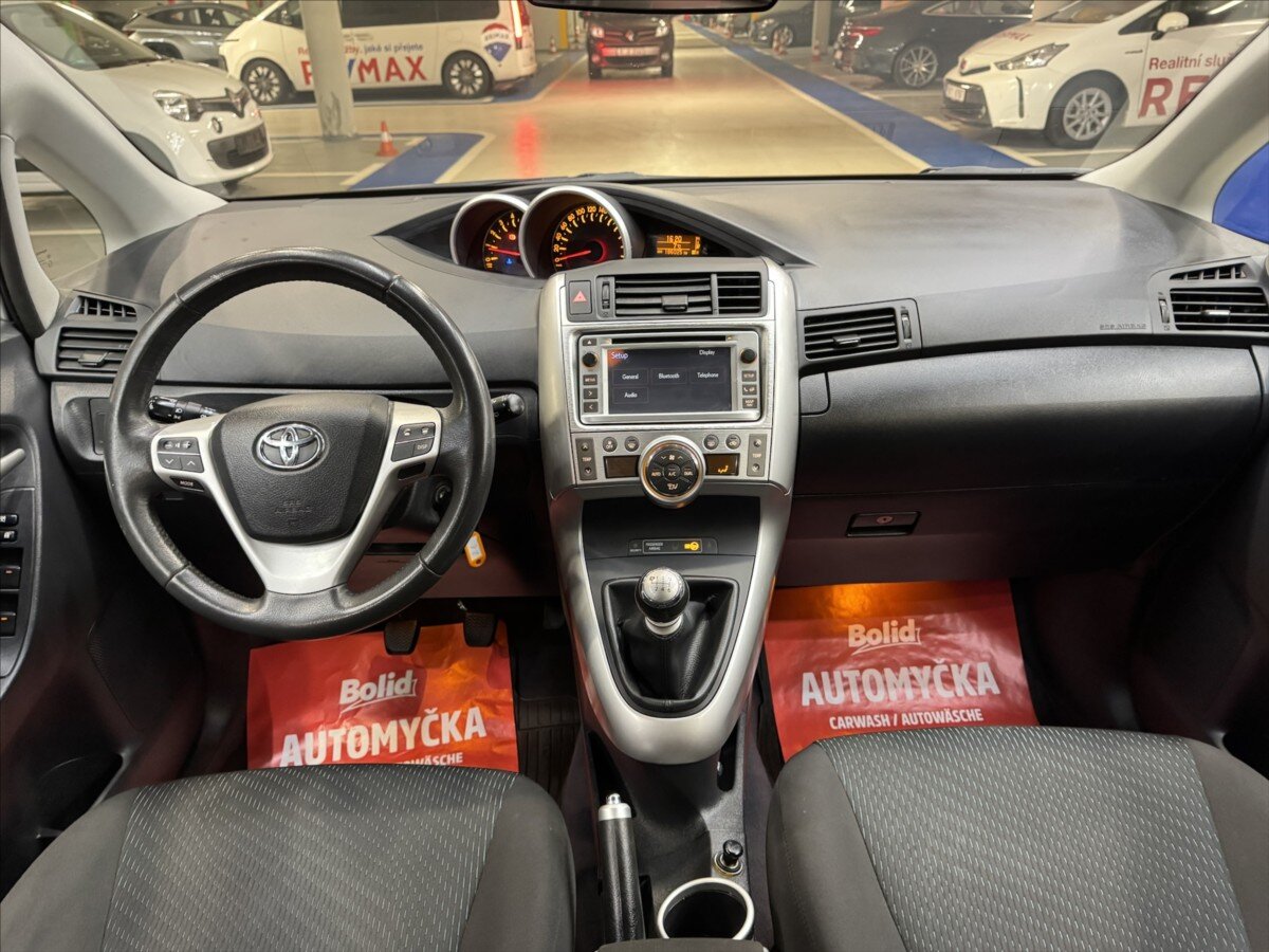 Toyota Verso Kombi 2,0 l 93 kw