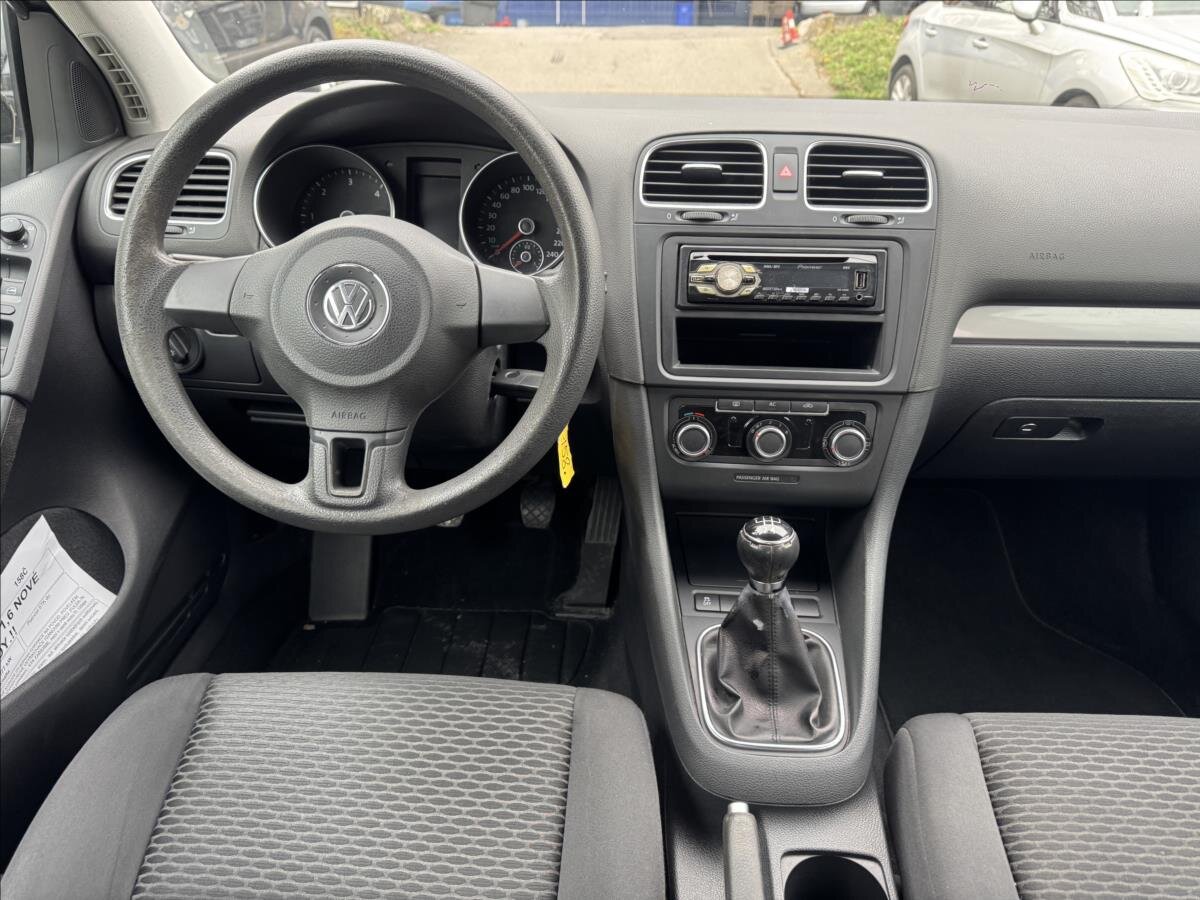 Volkswagen Golf Hatchback 1,6 l 77 kw