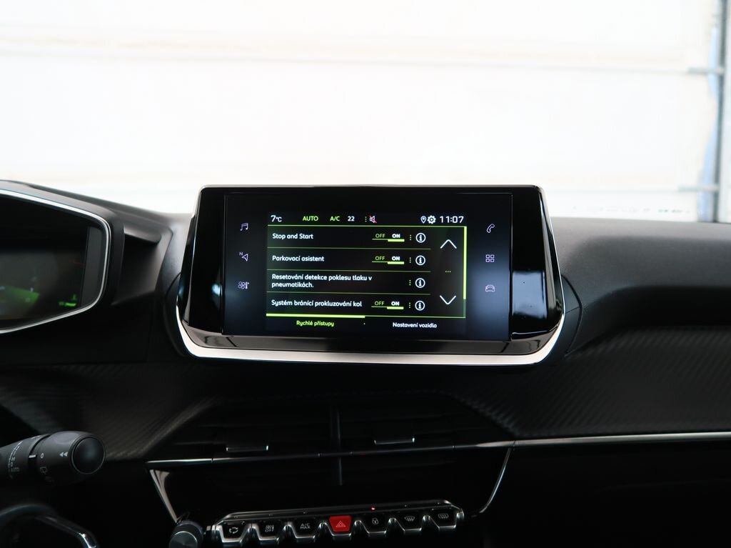 Peugeot 2008 SUV 1,2 l 74 kw