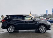 Mitsubishi Outlander SUV 2,4 l 165 kw