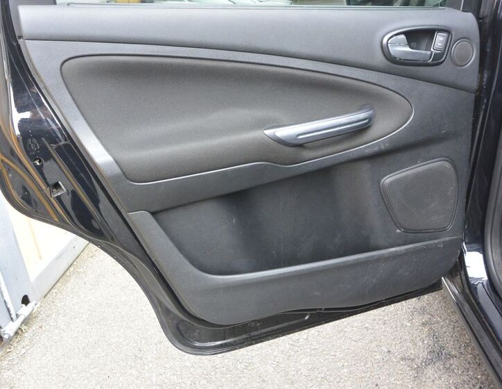 Ford S-MAX MPV 2,2 l 147 kw