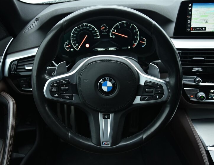 BMW Řada 5 Sedan / Limuzína 3,0 l 250 kw