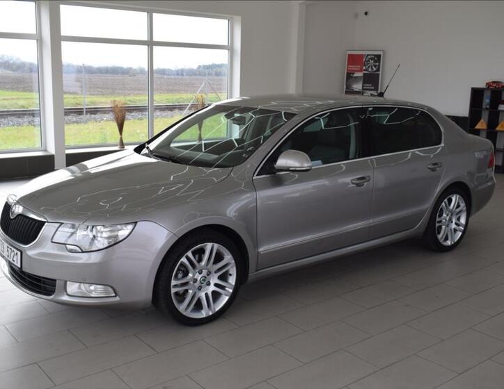 Škoda Superb 1