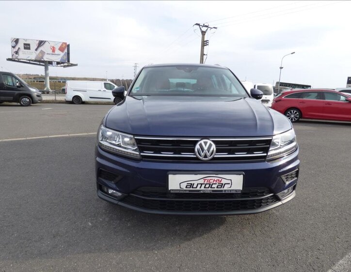 Volkswagen Tiguan 8