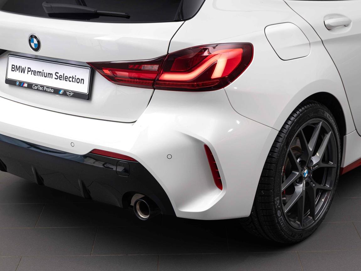 BMW Řada 1 Hatchback 2,0 l 195 kw