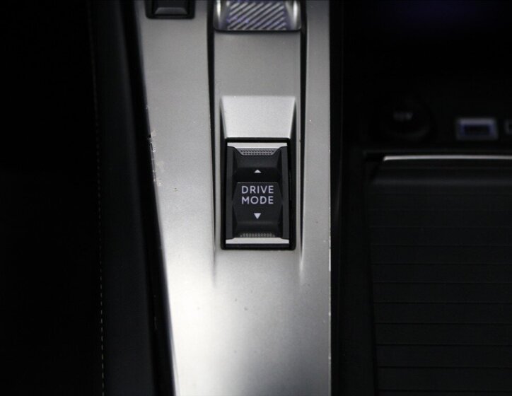 Peugeot 308 Hatchback 1,2 l 96 kw