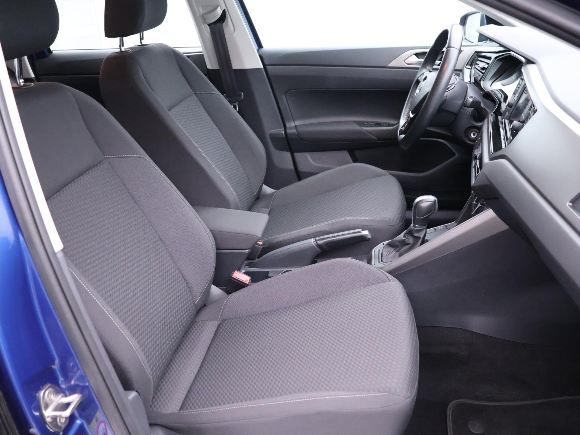 Volkswagen Polo Hatchback 999,0 70 kw