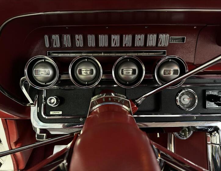 Ford Thunderbird 31