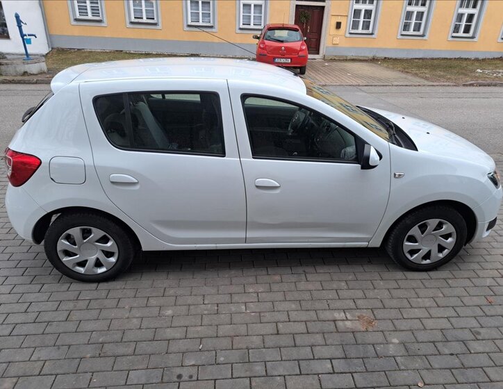 Dacia Sandero 15