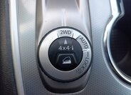 Nissan Pathfinder SUV 3,5 l 212 kw