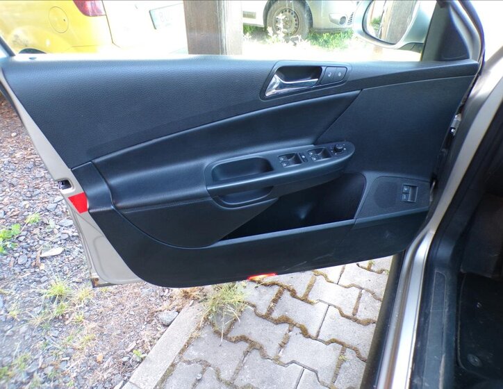 Volkswagen Passat Kombi 2,0 l 147 kw