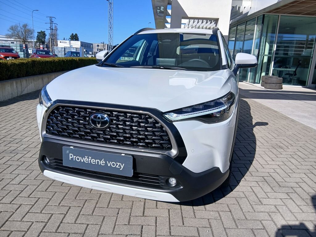 Toyota Corolla Cross SUV / Terénní 2,0 l 112 kw