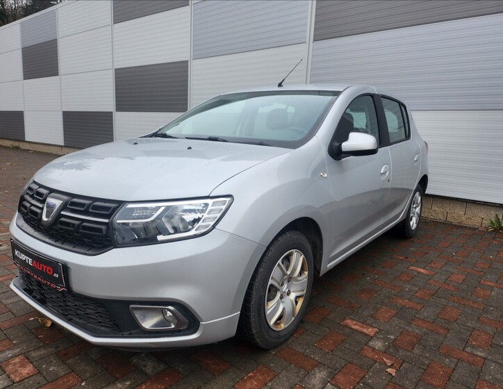 Dacia Sandero 1