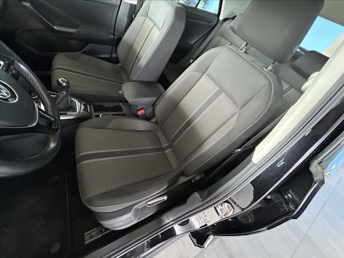 Volkswagen T-Roc SUV 2,0 l 110 kw
