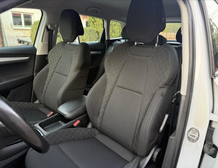 Škoda Karoq SUV / Terénní 1,6 l 85 kw